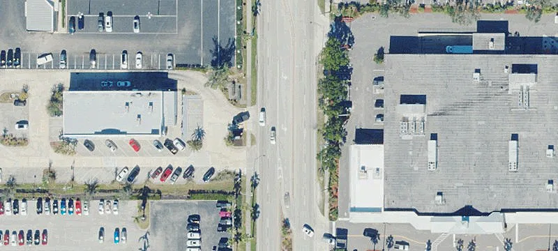 2115 Tamiami Trl