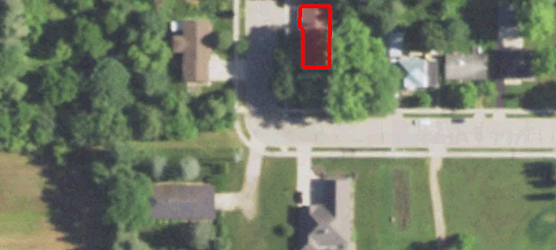 300 Lilac Ln
