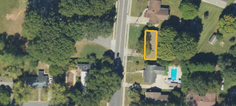 1121 Radio Rd