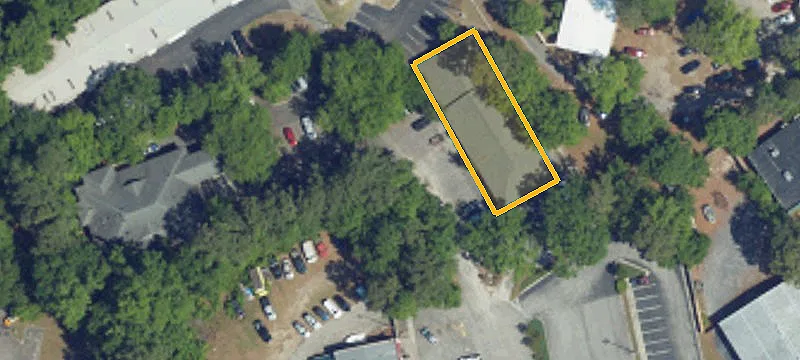 1092 Johnnie Dodds Blvd