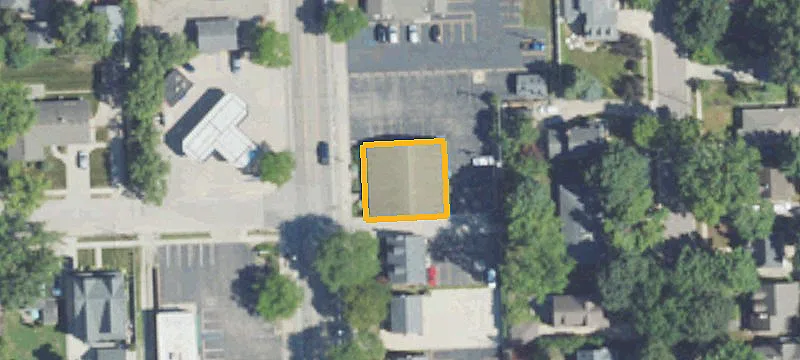 975 Main St