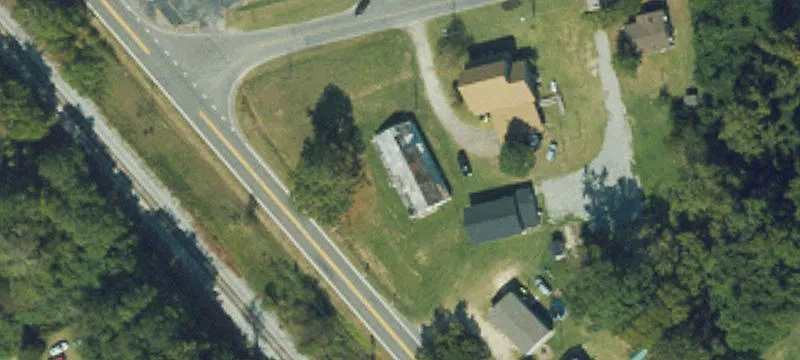 100 Mullins St