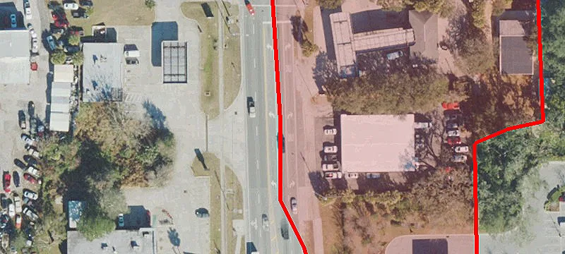 907 Woodland Blvd