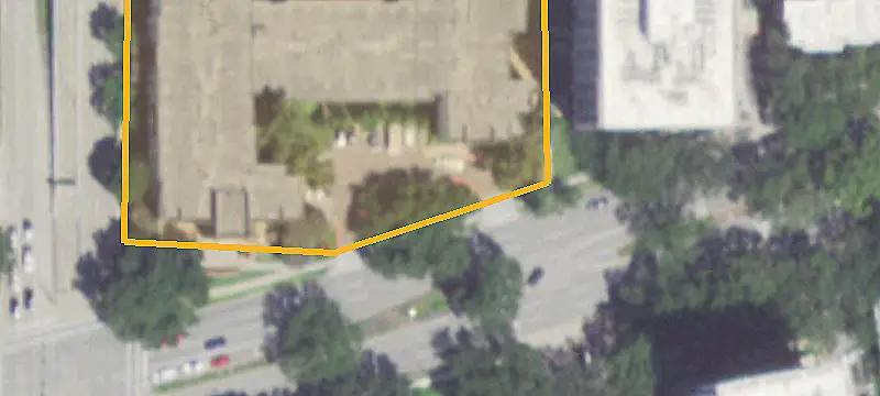 12 Greenway Plz