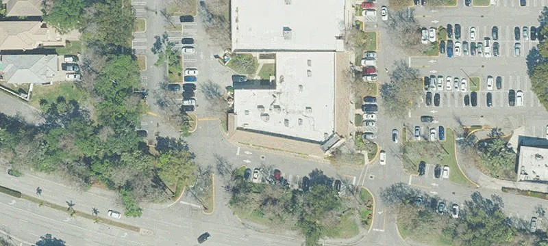 1142 University Dr