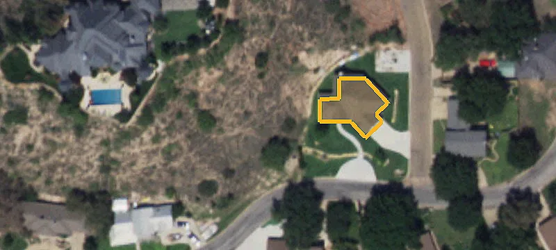26 Lakeshore Dr