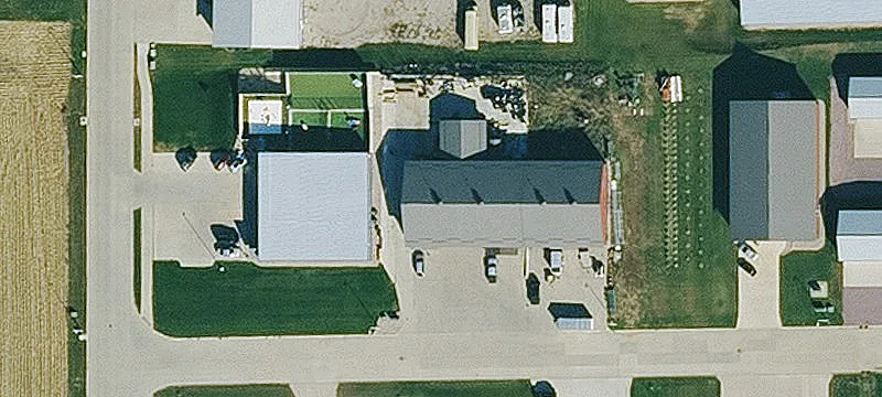609 15 St
