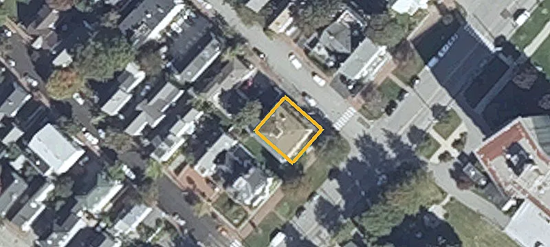 28 Eastern Promenade