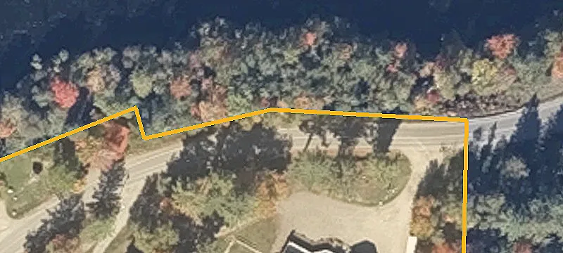 3 Lake Moxie Rd