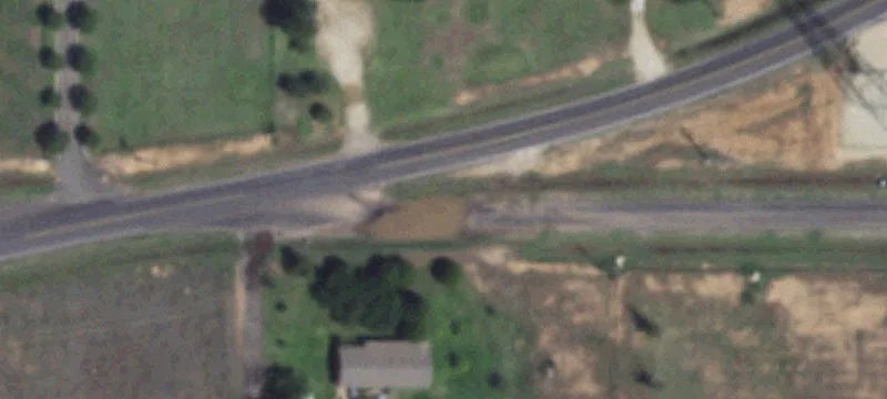 & Cr 1300 Woodrow Rd