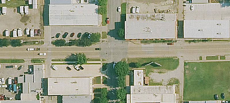 305 Laura St