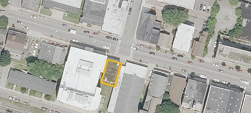 872 Main St