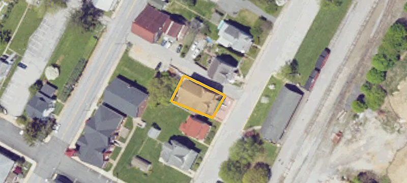 106 Front St