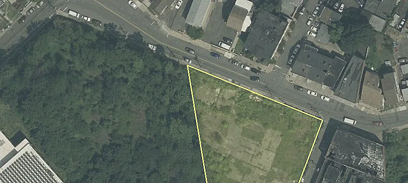 28-42 Geering Ln