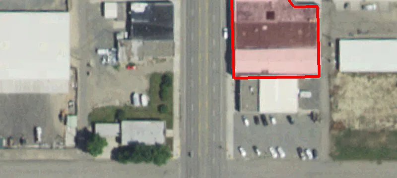 215 4 St