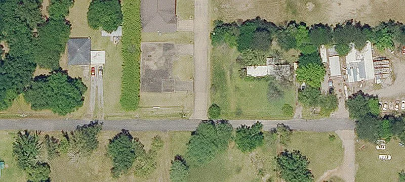 Davis Dr