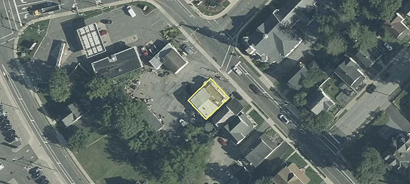 2-4 Hamburg Ave
