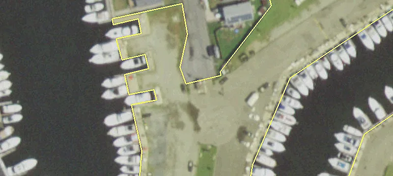 410 Shore Rd
