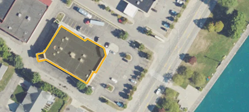 1025 St Clair Riv Dr
