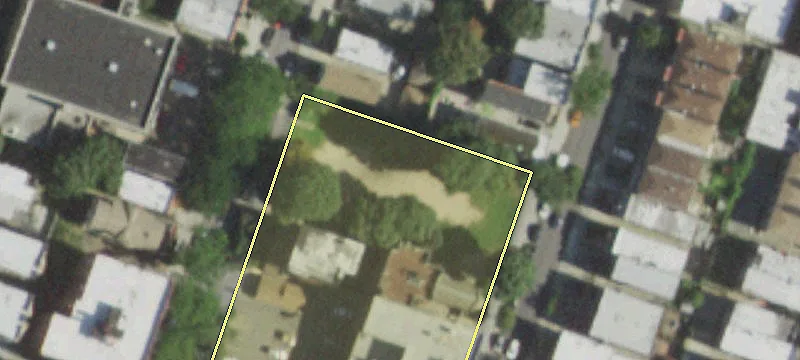 39-53 57 St