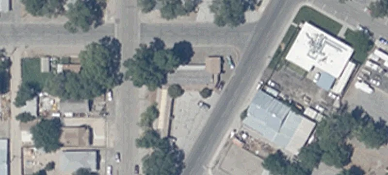 435 9 St