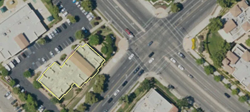 Sec Champlain & Perrin Ave