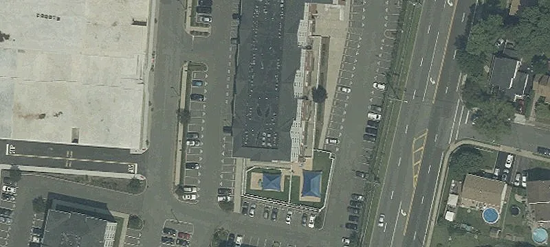 301 Riverfront Blvd