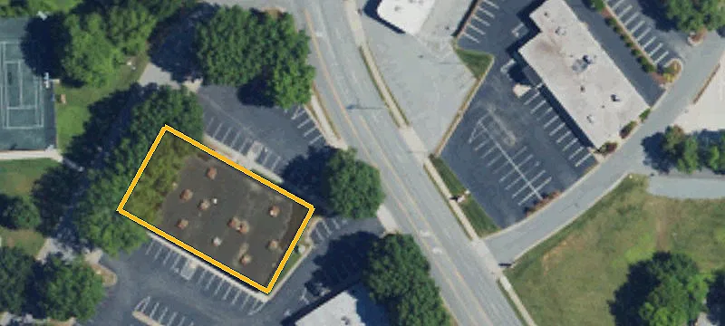 403-411 Pkwy Dr