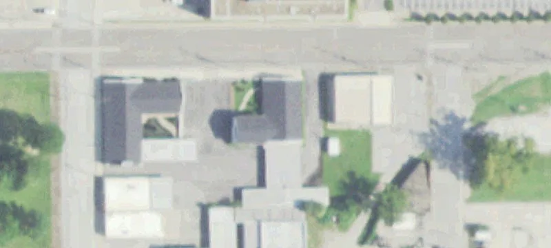 711 Front Ave
