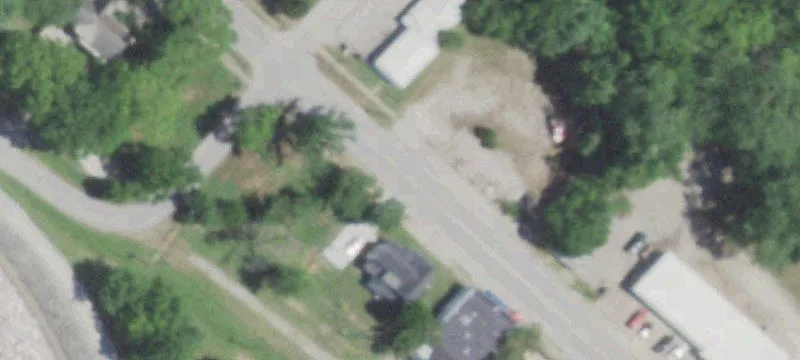 1013 Main St