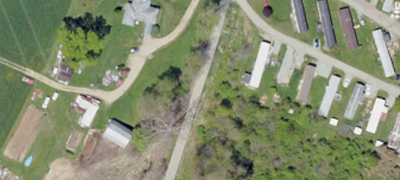 00 Wisebecker Ln