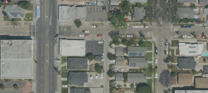 1423 Main St