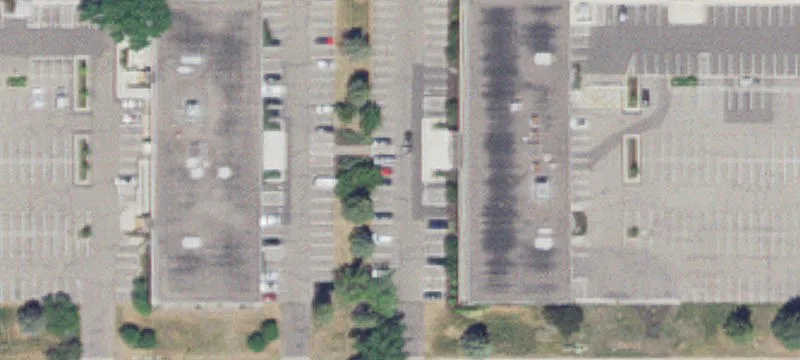 4570 77 St