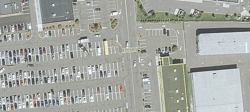 2000 Main St