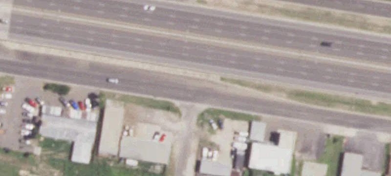 199 83 Frontage Rd