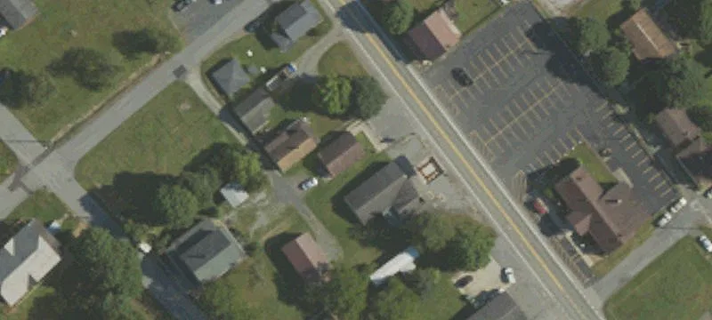 983 Locust St