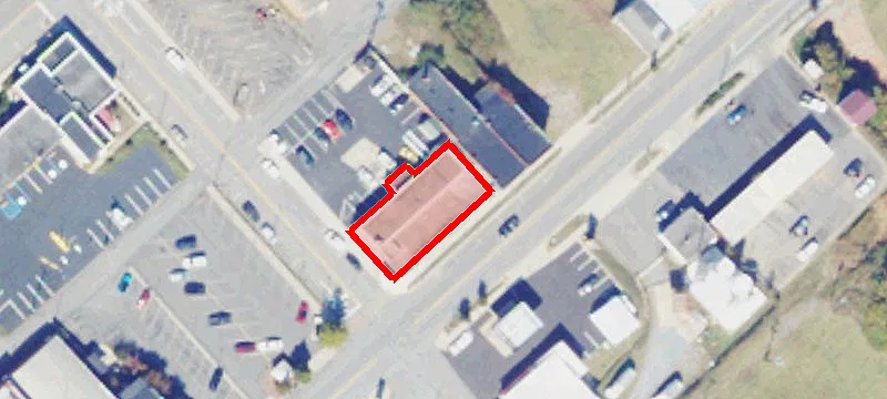 608 Main St