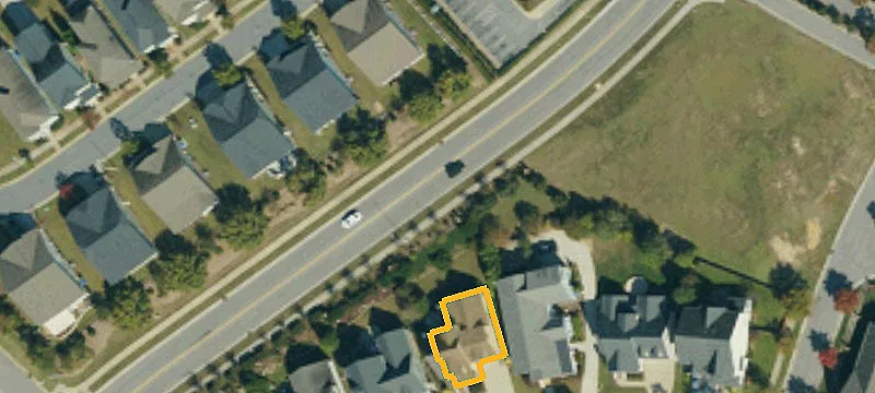 2 Lakestone Cmns Ave