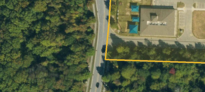 612 Lakestone Commons Ave