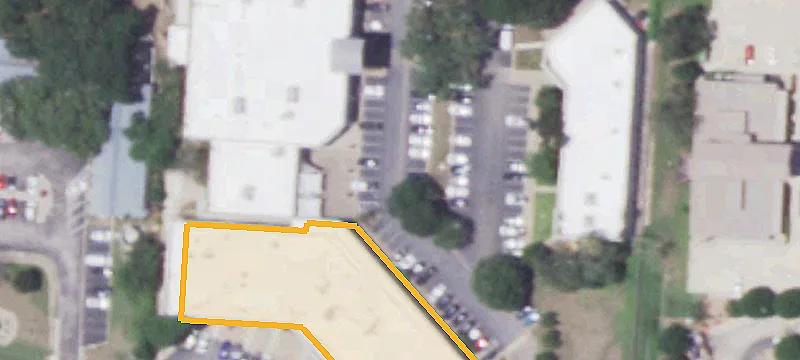 100 Commons Rd