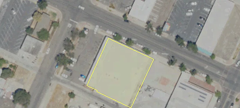 828 Main St