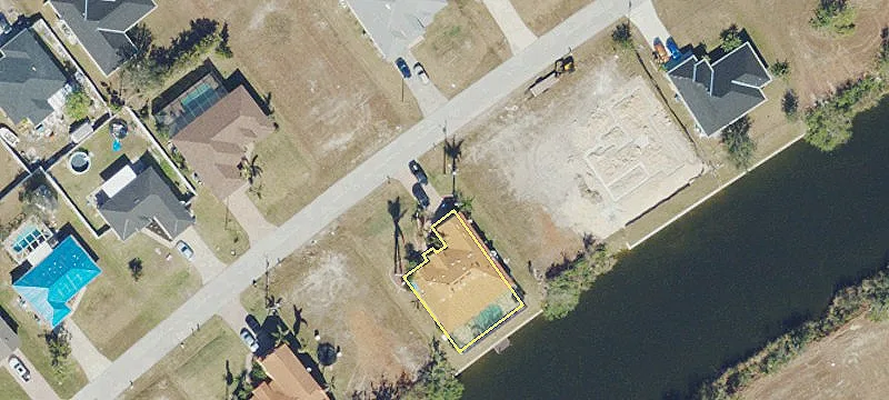 4637/4639 Pine Island Rd