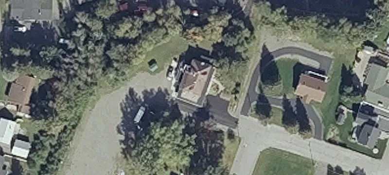 121 Fraser Ave