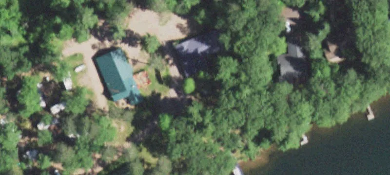 7042N Lk Shr Dr