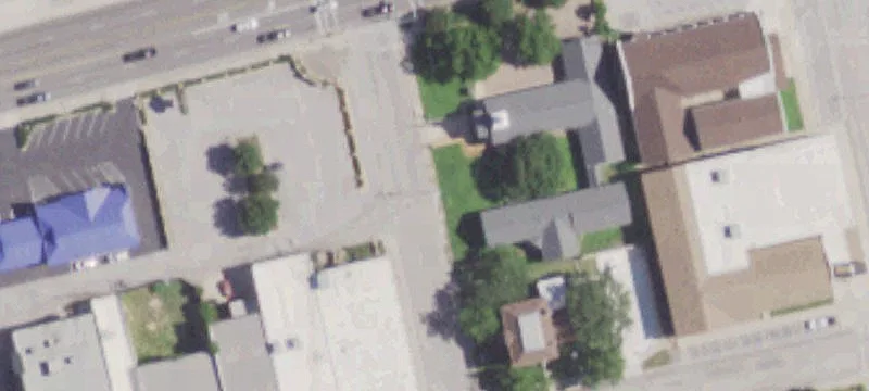 Pierce St St