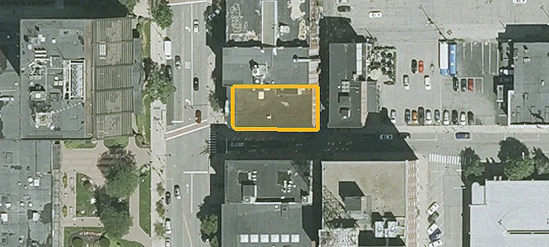 1045 Elm St