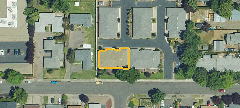 1221 Skeeters Ln