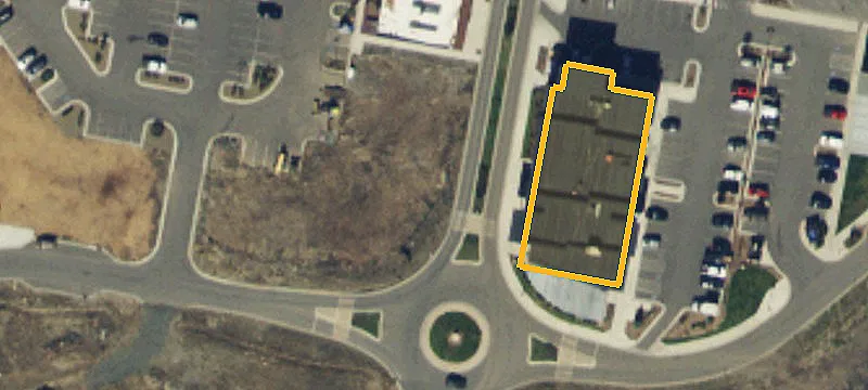 211 Town Ctr Ave