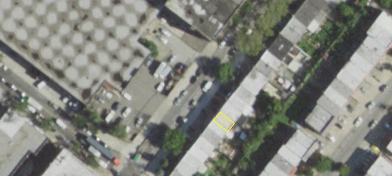 17-17 Troutman St