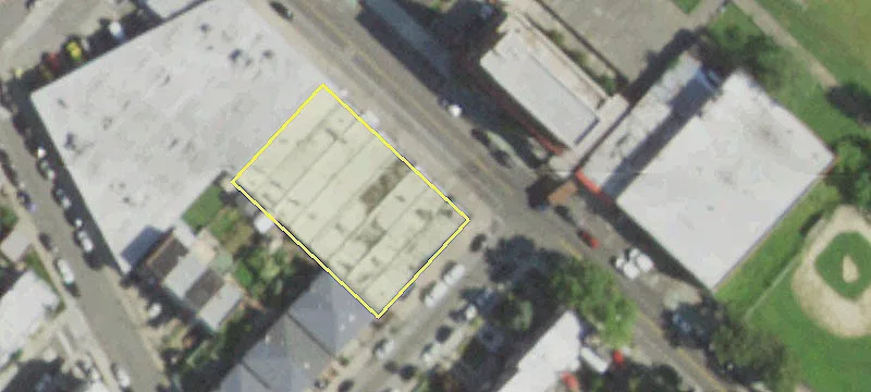 31-32 20Th Ave